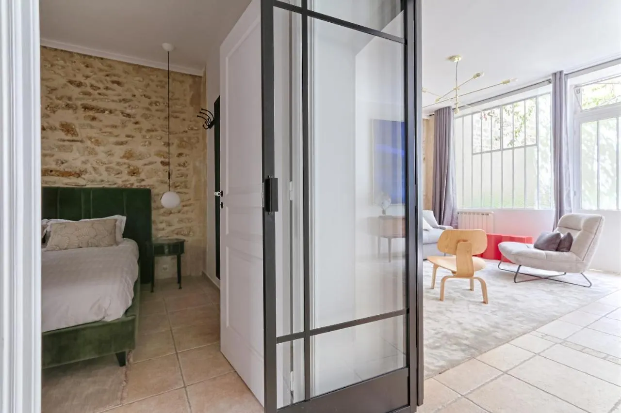 Splendid Parisian Flat 5P - Montorgueil Apartment 0*, Paris