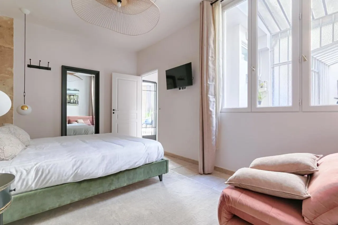 Splendid Parisian Flat 5P - Montorgueil Apartment 0*, Paris France