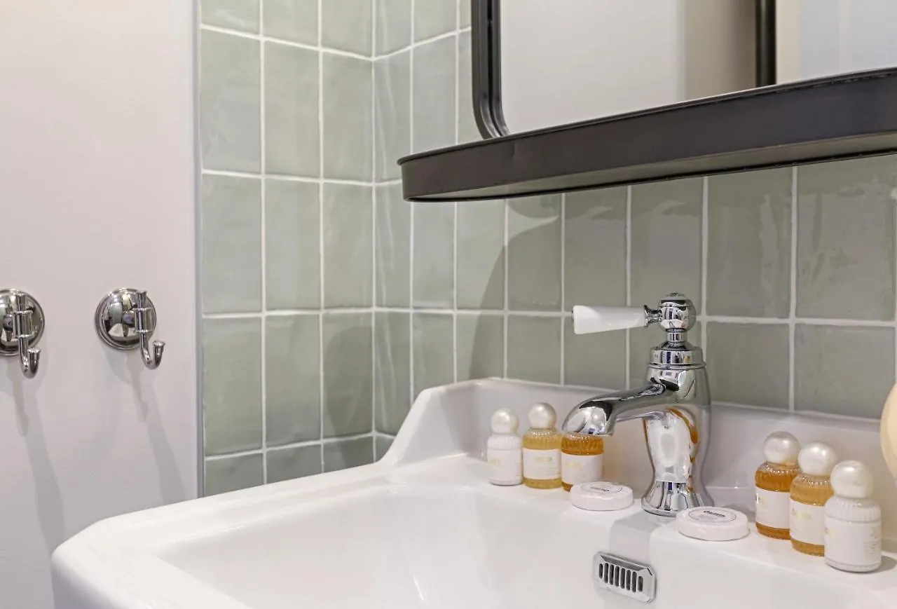 Splendid Parisian Flat 5P - Montorgueil Apartment 0*, Paris