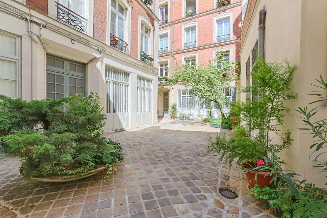Splendid Parisian Flat 5P - Montorgueil Apartment