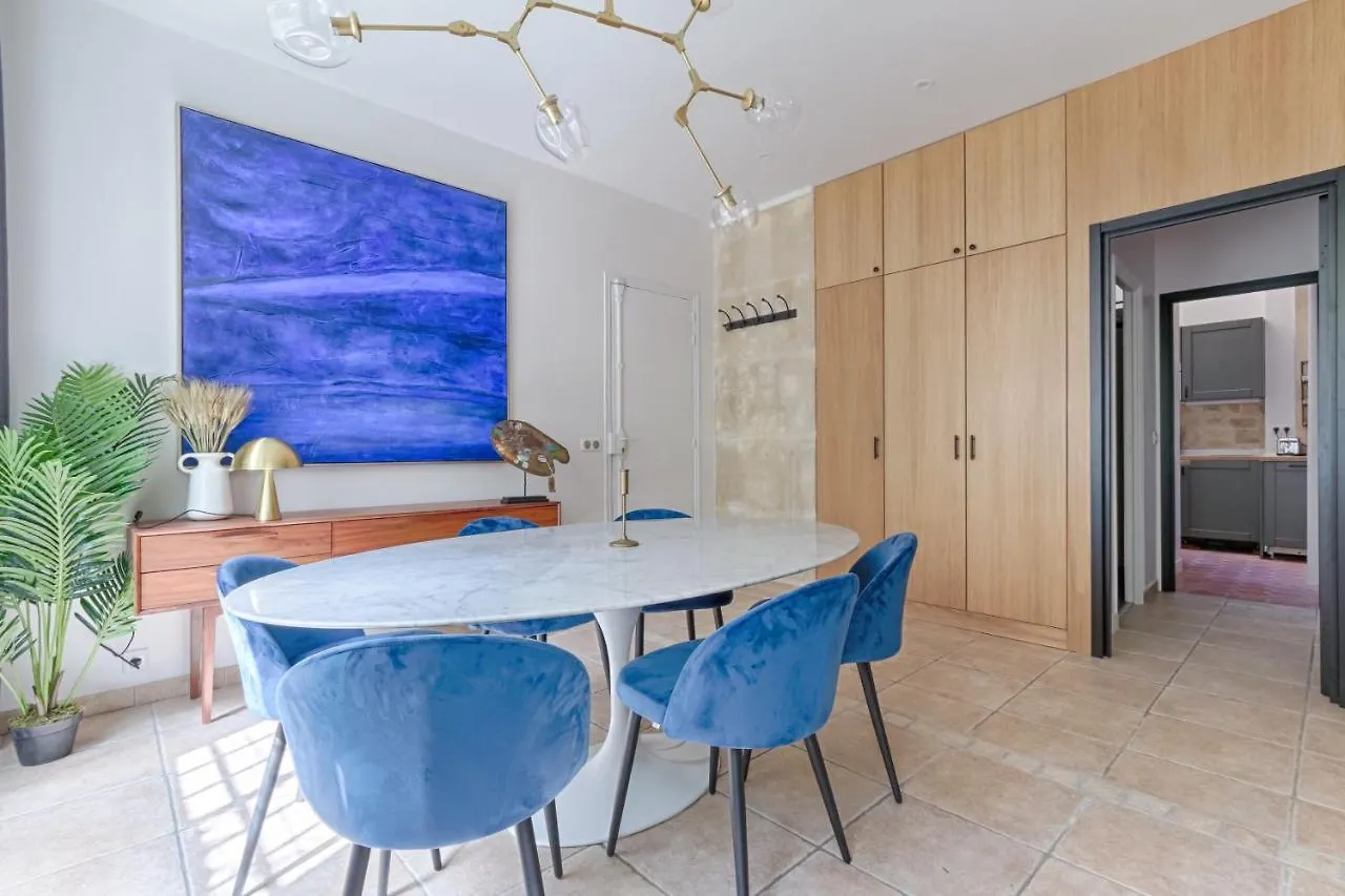 Splendid Parisian Flat 5P - Montorgueil Apartment 0*, Paris